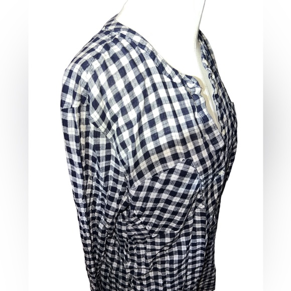 MERONA |  BLUE AND WHITE CHECKERBOARD 1/2 BUTTON DOWN V NECK TOP LARGE - Picture 6 of 8